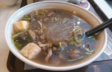 鸭血油豆腐粉丝汤