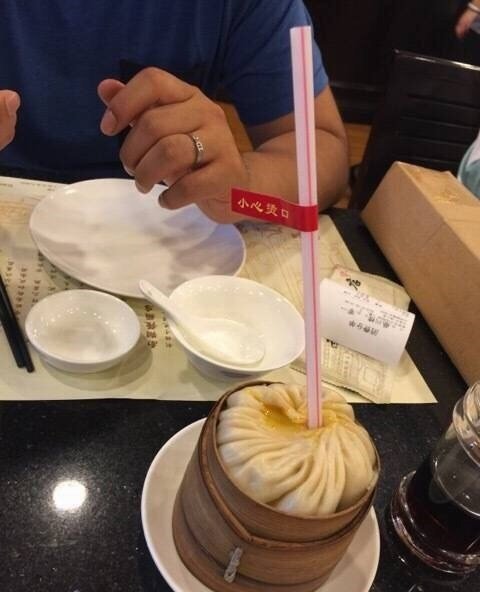 蟹黄灌汤包