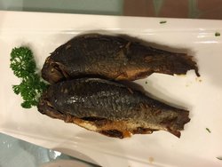 酥香鲫鱼