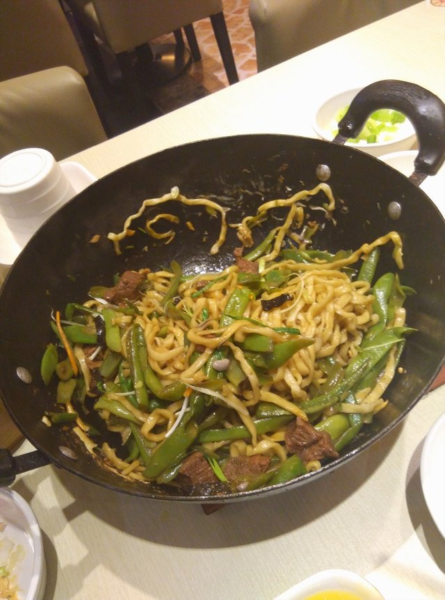 牛腩焖面