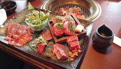 烤肉拼盘