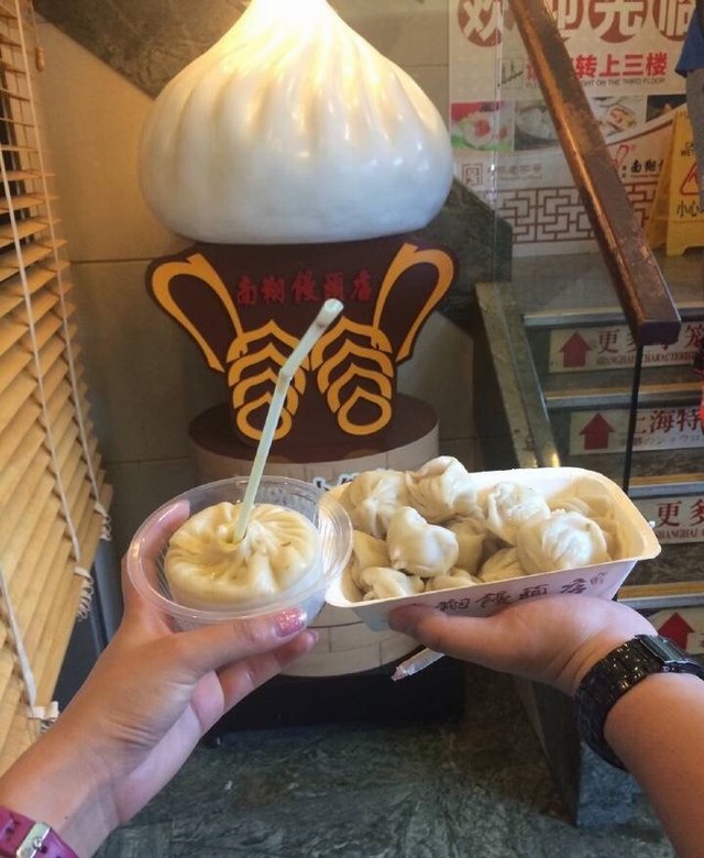 蟹黄灌汤包