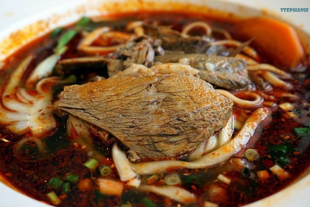 金牌麻辣牛肉面