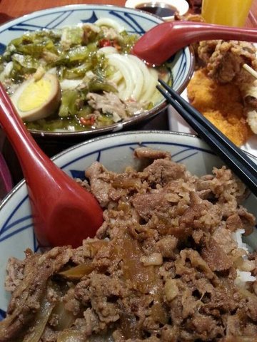 酸汤肥牛乌冬面