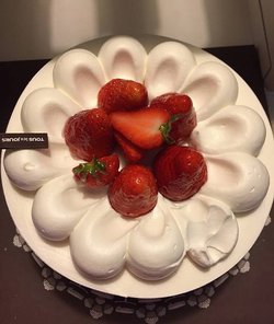 草莓鲜奶油蛋糕