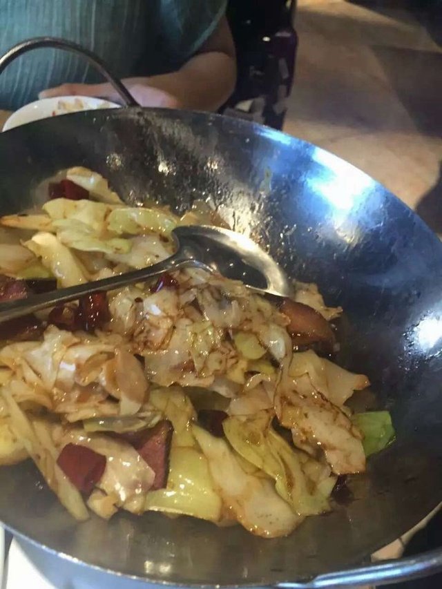 干锅手撕包菜
