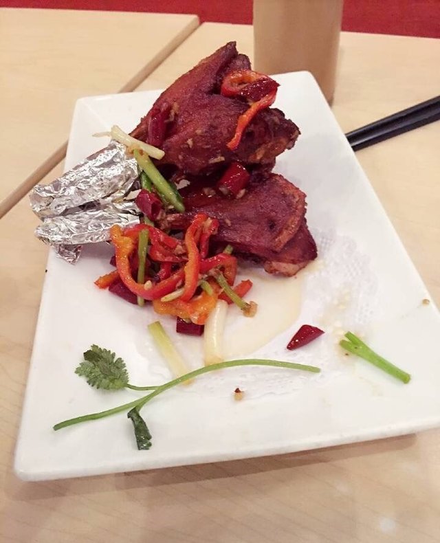 鸭下巴