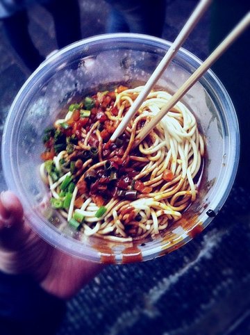 炸酱热干面