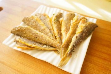 干煎小黄鱼