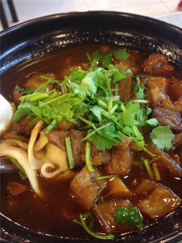 小炖肉刀削面