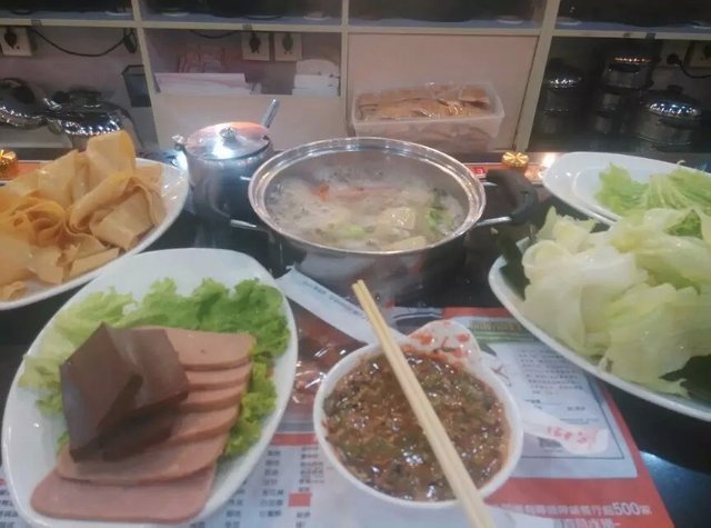 午餐肉
