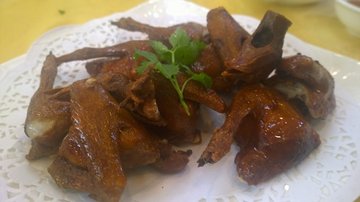 红烧乳鸽