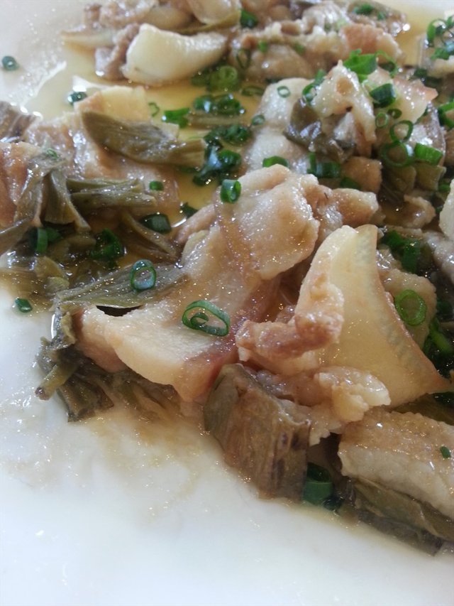 酸芋合蒸五花肉