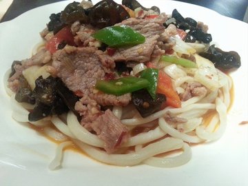 过油肉拌面