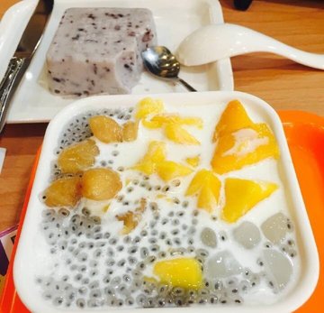 白雪黑珍珠