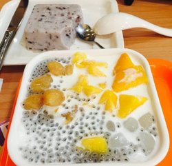 白雪黑珍珠