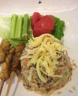 食之秘鸡肉沙爹炒饭