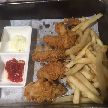 鸡翅薯条