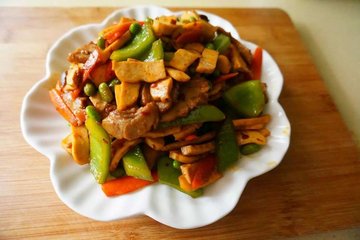 辣椒炒香干