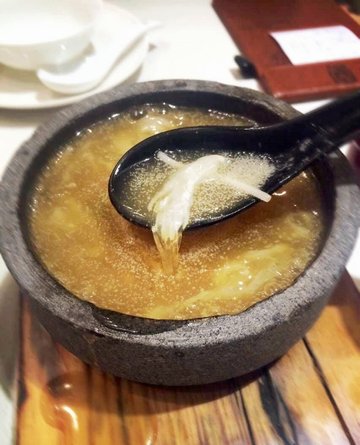 石锅鸡汤裙翅