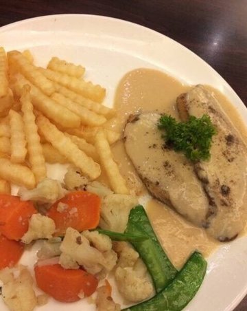 烤鱼柳配龙虾酱
