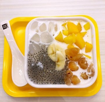 白雪黑珍珠