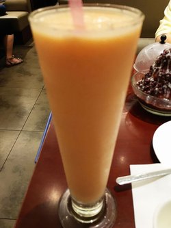 也是醉了，我在虹口龙之梦那家吃的跟这里味道貌似不一样，这里木瓜味几乎没吃出来，有点怪怪的牛奶味。