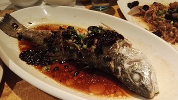 豉汁蒸海鲈鱼