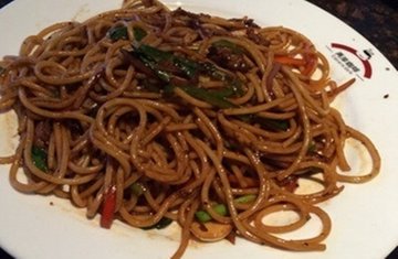 黑椒牛肉炒意粉