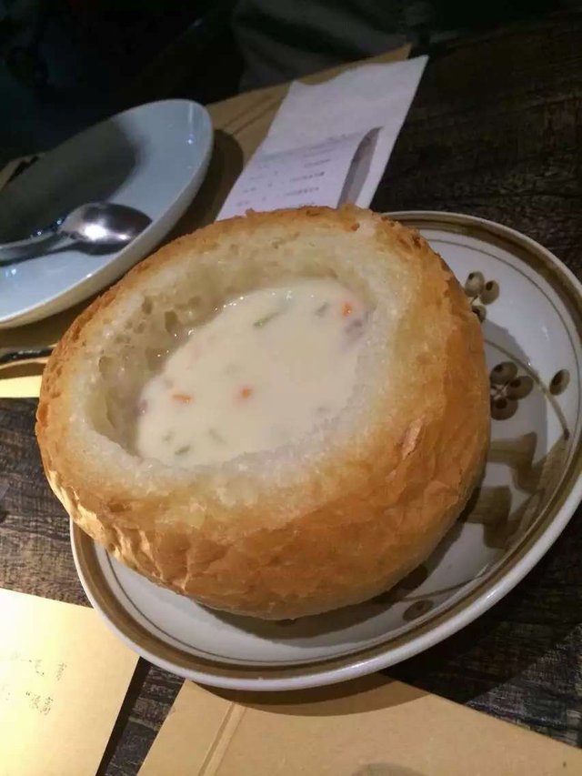 面包蛤蜊汤