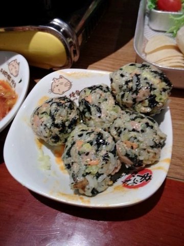 金枪鱼饭团
