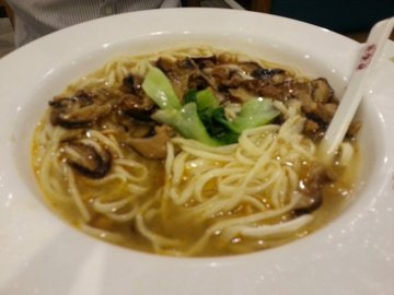 香菇卤肉面