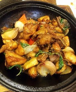 啫啫滑鸡煲