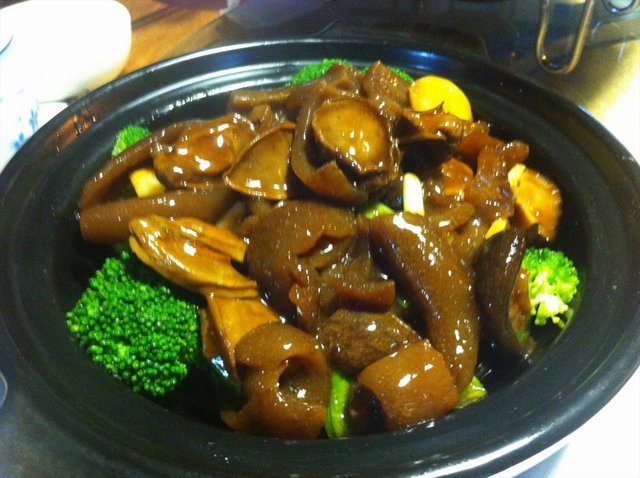 碧绿鲍鱼海参煲