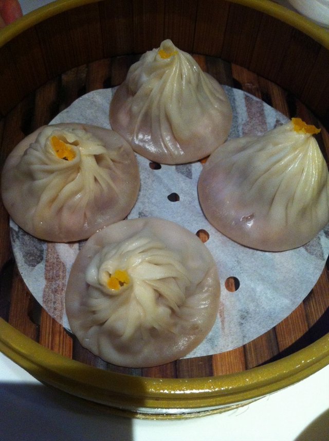 蟹粉小笼包