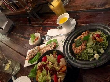 鸡排蔬菜面