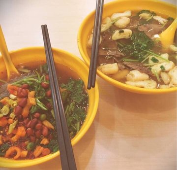 油豆腐牛肉粉丝汤
