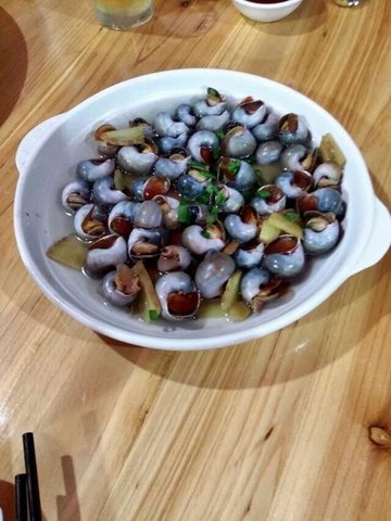 白灼香螺