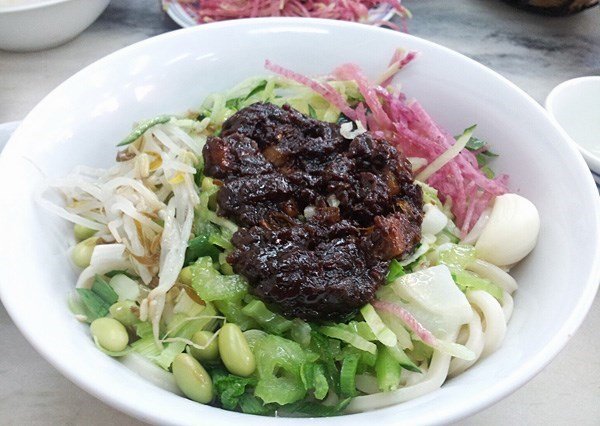 肉丁小碗干炸面