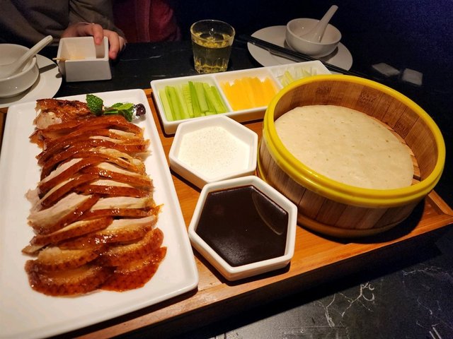 片皮鴨半隻