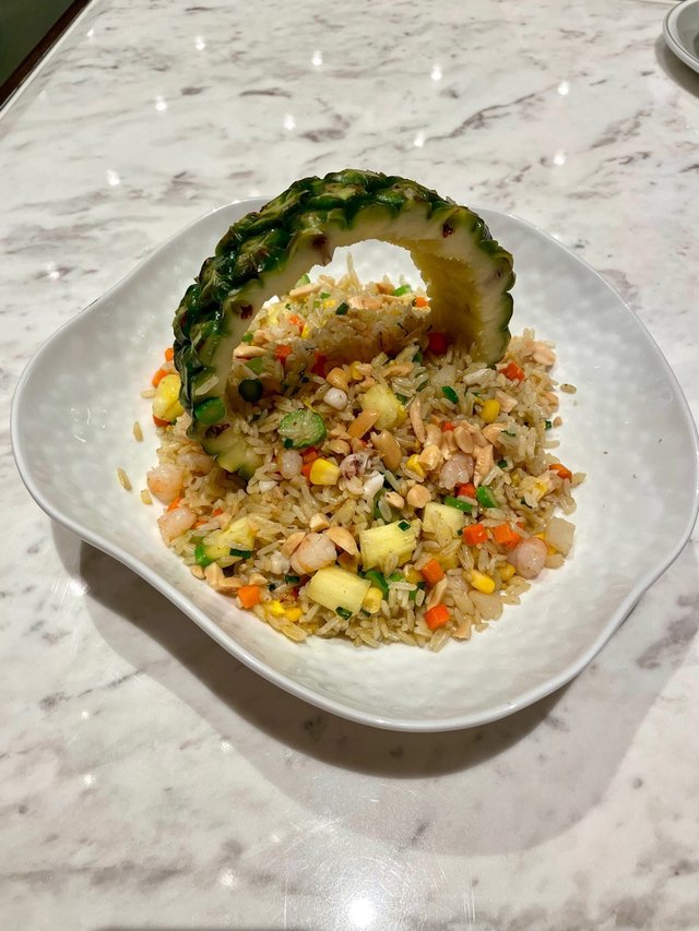 菠蘿海鮮炒飯