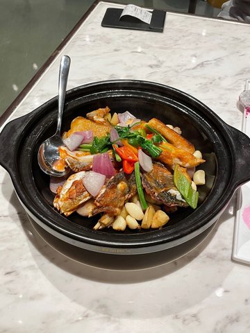 煎焗水庫魚頭煲