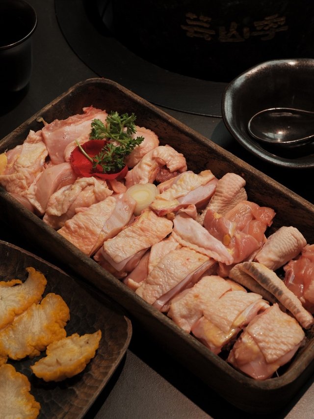 林養走地雞