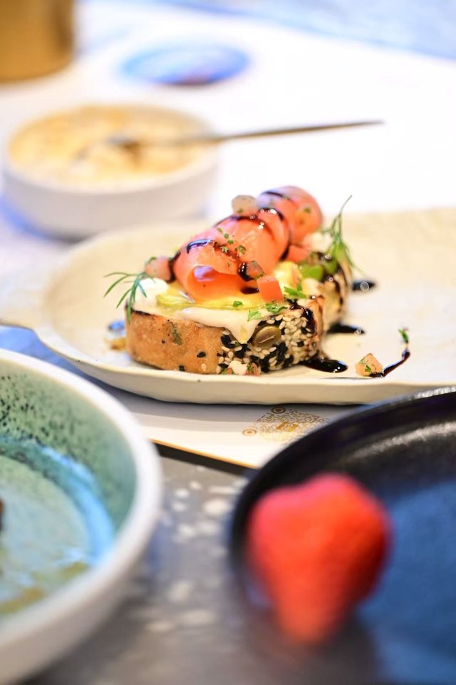 早午餐和下午茶超合适！三文鱼搭配烤面包经典美味#希腊餐厅