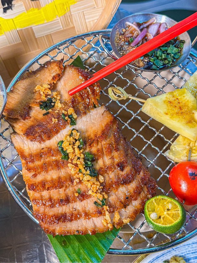 「泰正」炭燒豬頸肉