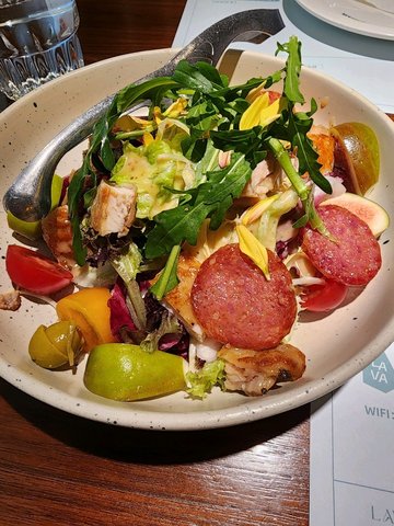 无花果鸡肉沙律