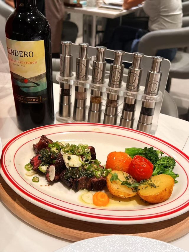 主厨臻选澳洲安格斯冰鲜M3+牛扒 150g