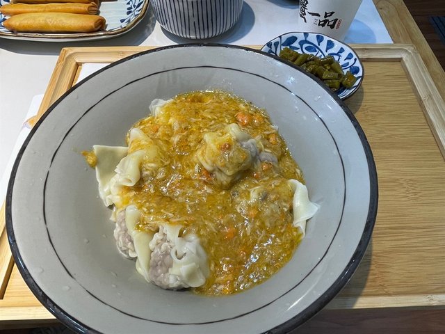 蟹粉虾仁馄饨加面条