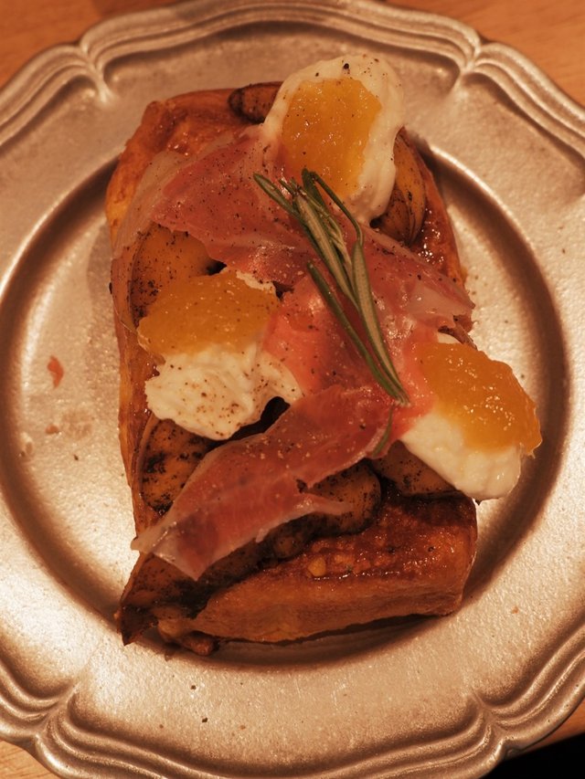 伯爵紅茶桃子吐司 