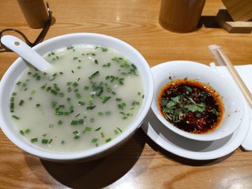 老妈耙蹄花汤